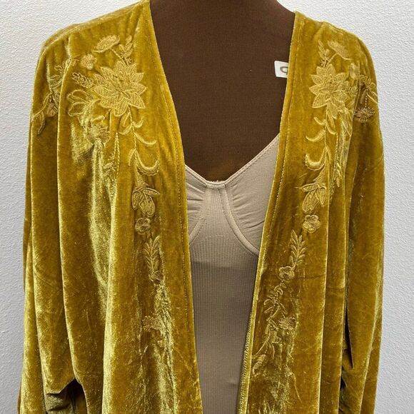 Suzanne Betro Gold Velvet Floral Embroidered Open Cardigan Size 3XL - Picture 3 of 11